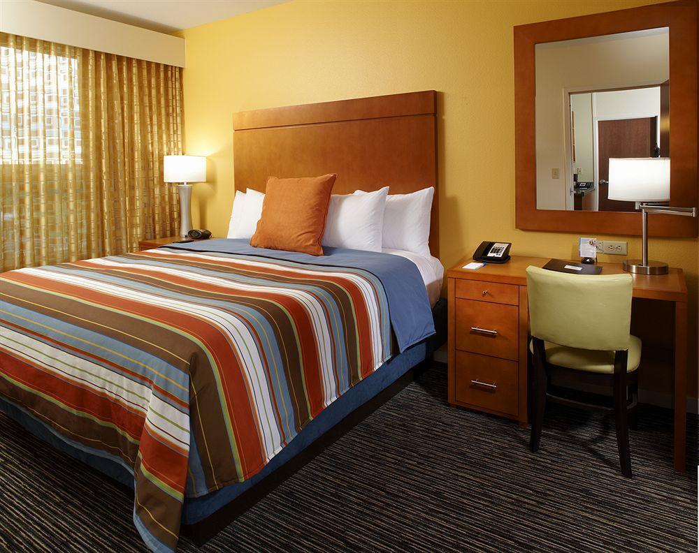 Hyatt House Boulder/Broomfield Room photo